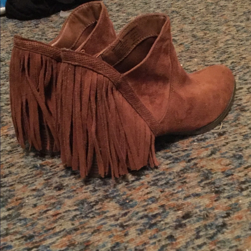 Faded glory faux suede booties size 8 1/2